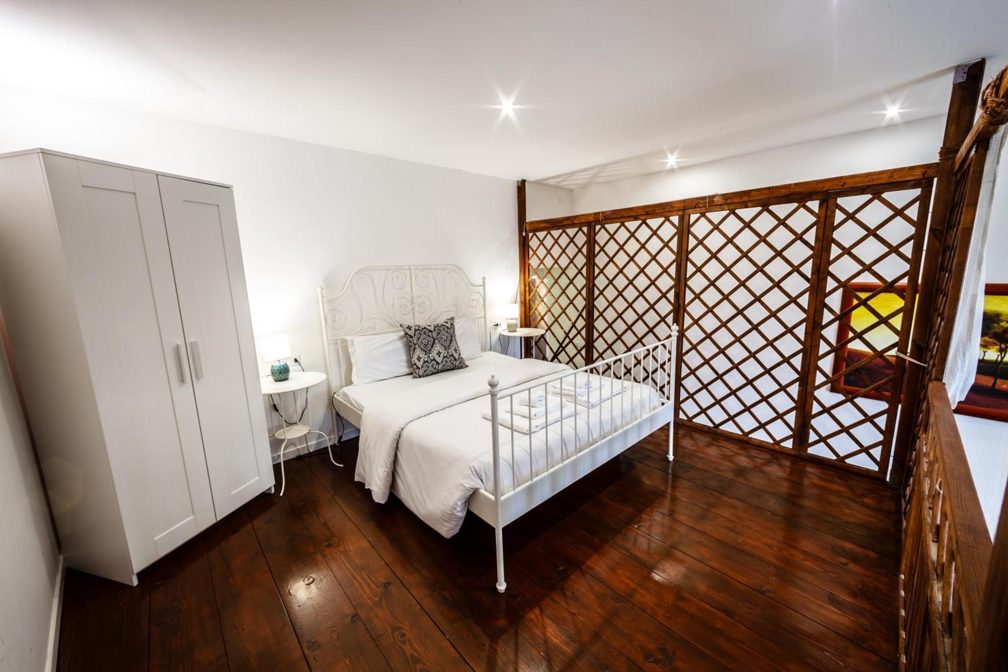 Mh Suites Rooms Apartments Баколи Екстериор снимка