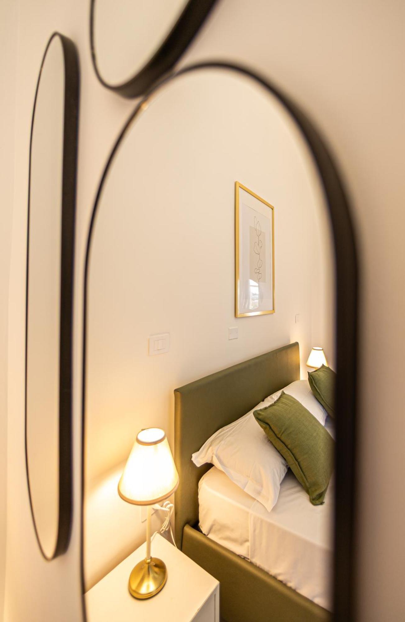 Mh Suites Rooms Apartments Баколи Екстериор снимка